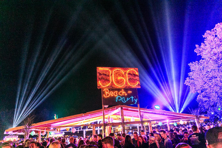 1630493_gallery-detail_1pieJ9_RzeeCC